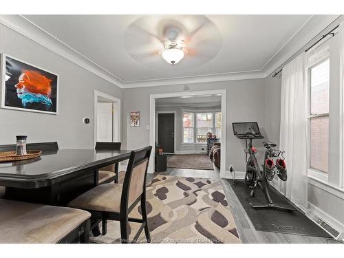 1056 Gladstone, Windsor, ON 