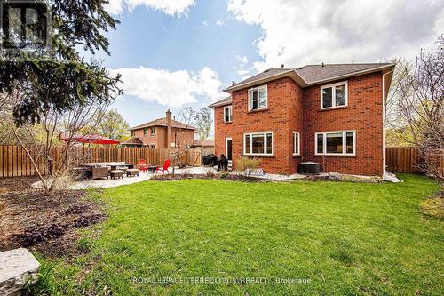 2025 Parklane Crescent, Burlington, ON - Outdoor