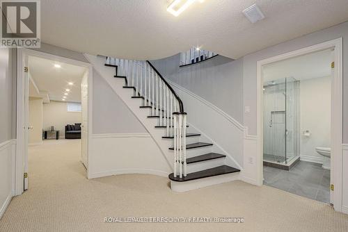 2025 Parklane Crescent, Burlington, ON - Indoor Photo Showing Other Room