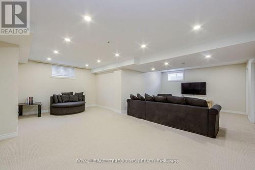 2025 Parklane Crescent, Burlington, ON - Indoor Photo Showing Basement