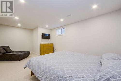 2025 Parklane Crescent, Burlington, ON - Indoor Photo Showing Other Room