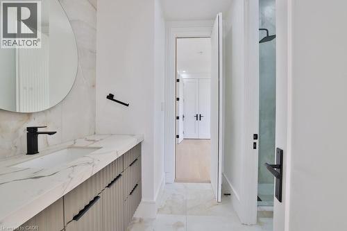 1143 Kane Road, Mississauga, ON - Indoor Photo Showing Bathroom