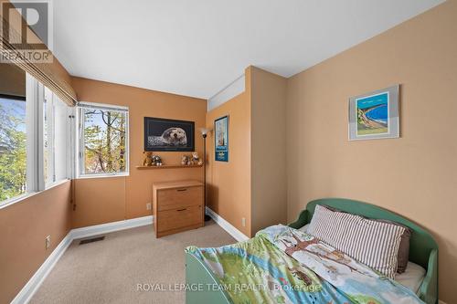 1965 Bromley Road, Ottawa, ON - Indoor Photo Showing Bedroom