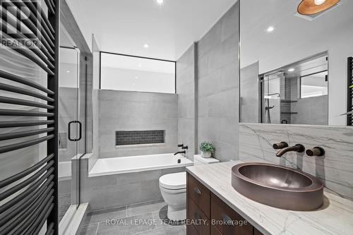 1965 Bromley Road, Ottawa, ON - Indoor Photo Showing Bathroom