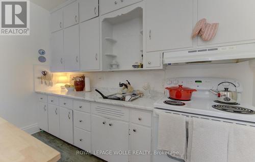 48 Breithaupt Street, Kitchener, ON - Indoor Photo Showing Kitchen