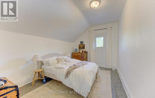 48 Breithaupt Street, Kitchener, ON - Indoor Photo Showing Bedroom
