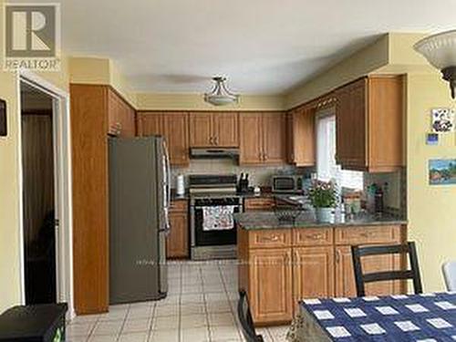 382 Bud Gregory Boulevard, Mississauga, ON - Indoor Photo Showing Kitchen