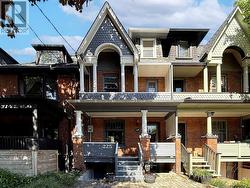 225 HOWLAND AVENUE Toronto, ON M5R 3B7