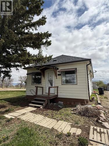 603 5Th Street Sw, Eston, SK - Outdoor