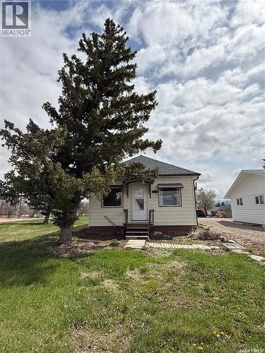 603 5Th Street Sw, Eston, SK - Outdoor