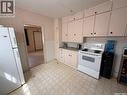 603 5Th Street Sw, Eston, SK  - Indoor Photo Showing Kitchen 