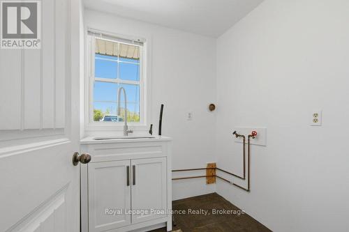 22579 Loyalist Parkway, Quinte West (Murray Ward), ON - Indoor Photo Showing Other Room