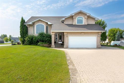 3 Parkwood Cove  Steinbach, MB R5G 2G2