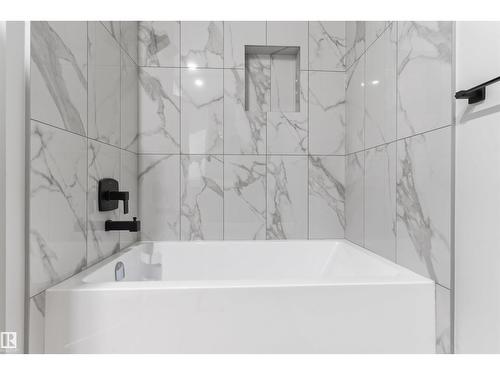 8727 181 Av Nw, Edmonton, AB - Indoor Photo Showing Bathroom