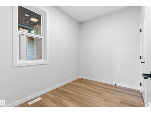 8727 181 Av Nw, Edmonton, AB - Indoor Photo Showing Other Room