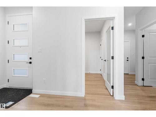 8727 181 Av Nw, Edmonton, AB - Indoor Photo Showing Other Room