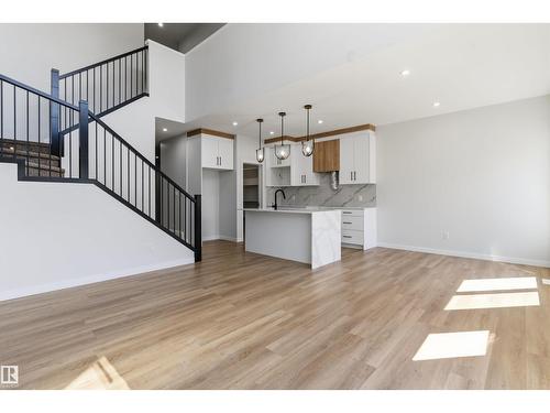 8727 181 Av Nw, Edmonton, AB - Indoor Photo Showing Kitchen