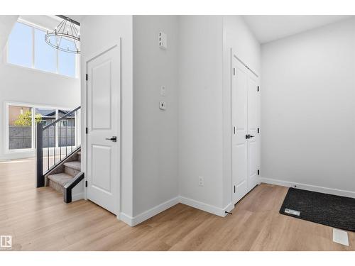 8727 181 Av Nw, Edmonton, AB - Indoor Photo Showing Other Room