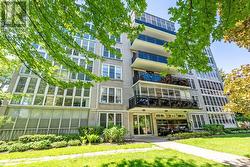 203 - 69 HERKIMER STREET  Hamilton, ON L8P 2G6