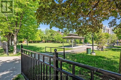 203 - 69 Herkimer Street, Hamilton, ON - Outdoor