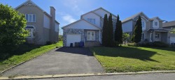 9260 Rue Rameau  Brossard, QC J4X 2M6