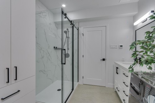 Bathroom - 208 Ch. Ste-Élisabeth, Cantley, QC - Indoor Photo Showing Bathroom