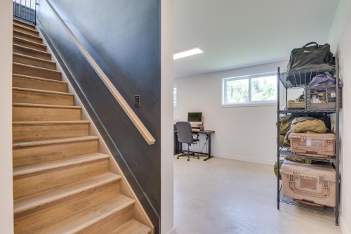 Staircase - 208 Ch. Ste-Élisabeth, Cantley, QC - Indoor Photo Showing Other Room
