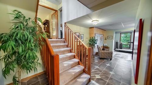 3023 Westside Road, Moyie, BC - Indoor Photo Showing Other Room