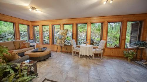 3023 Westside Road, Moyie, BC - Indoor