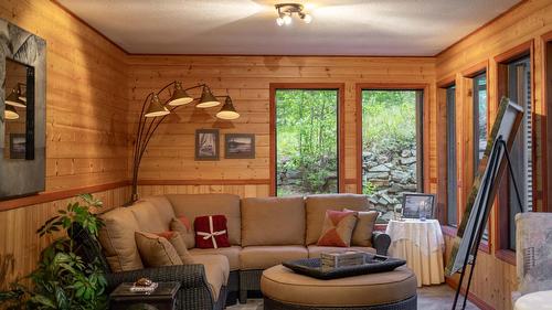 3023 Westside Road, Moyie, BC - Indoor