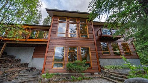 3023 Westside Road, Moyie, BC - Outdoor