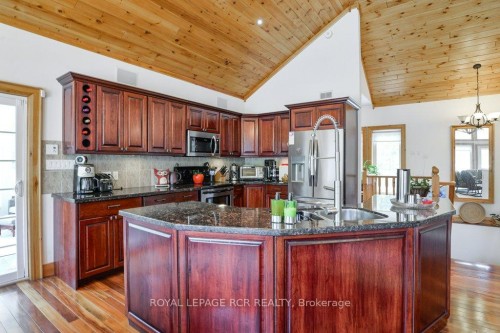 4 Mcgregor Way, Bracebridge, ON - Indoor Photo Showing Kitchen