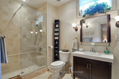 4 Mcgregor Way, Bracebridge, ON - Indoor Photo Showing Bathroom