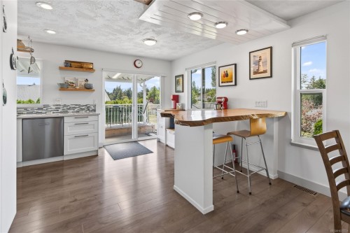 1425 Sabre Crt, Comox, BC 