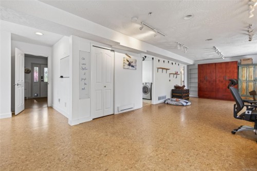1425 Sabre Crt, Comox, BC 