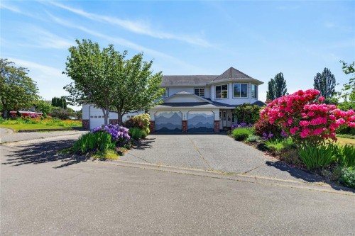 1425 Sabre Crt, Comox, BC 