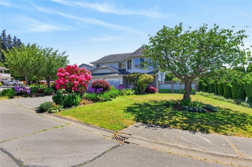 1425 Sabre Crt, Comox, BC 