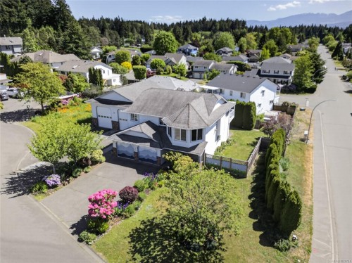 1425 Sabre Crt, Comox, BC 