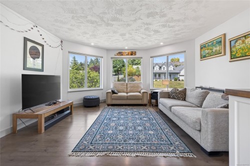 1425 Sabre Crt, Comox, BC 