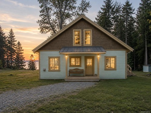 105 Mapleleaf Lane, Sidney Island, BC 