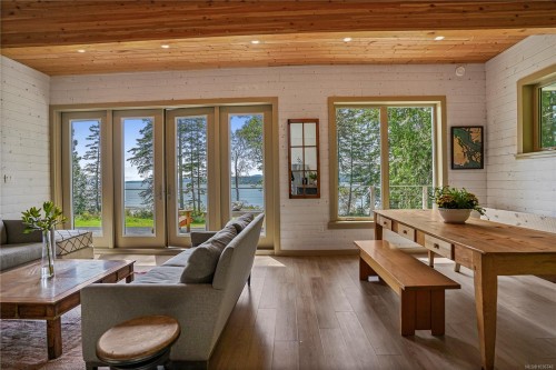 105 Mapleleaf Lane, Sidney Island, BC 