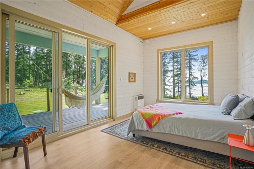 105 Mapleleaf Lane, Sidney Island, BC 
