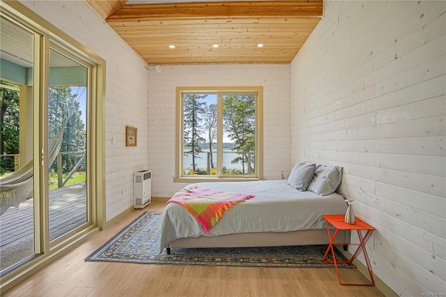105 Mapleleaf Lane, Sidney Island, BC 