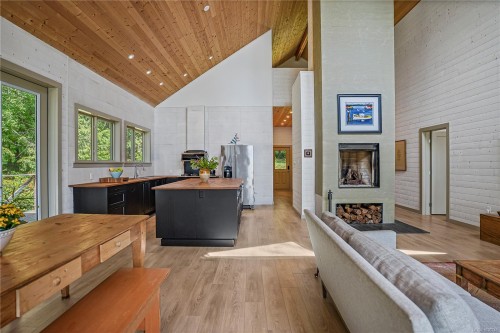 105 Mapleleaf Lane, Sidney Island, BC 