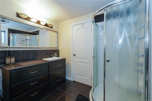 1777 Cecil St, Crofton, BC 