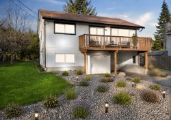 4644 Macintyre Ave Courtenay, BC V9N 6R2