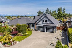 694 Lowry's Rd  French Creek, BC V9P 0C5