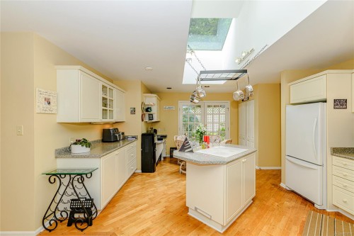204 Cormorant Cres, Salt Spring, BC 