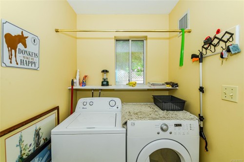 204 Cormorant Cres, Salt Spring, BC 