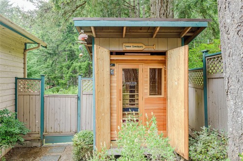 204 Cormorant Cres, Salt Spring, BC 